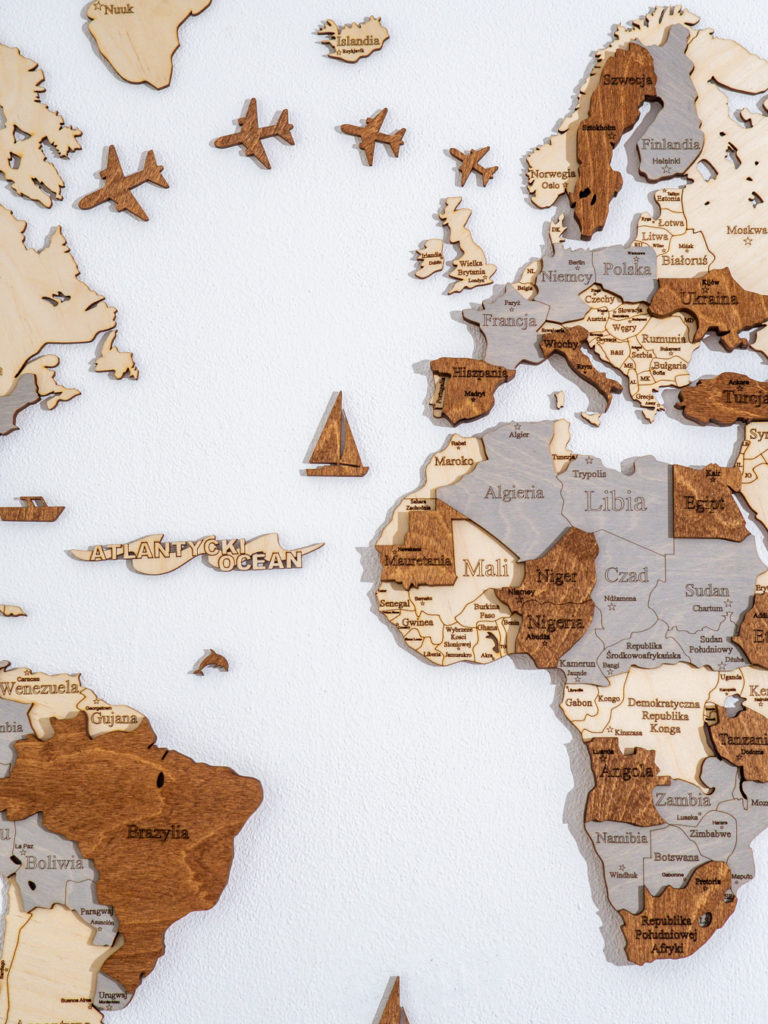 drewniana mapa świata 3d